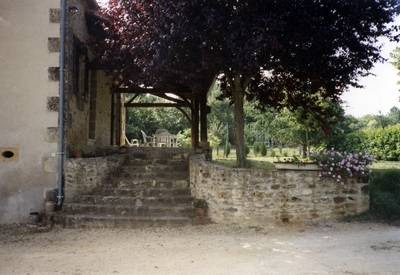 Photo of Others in Monplaisant