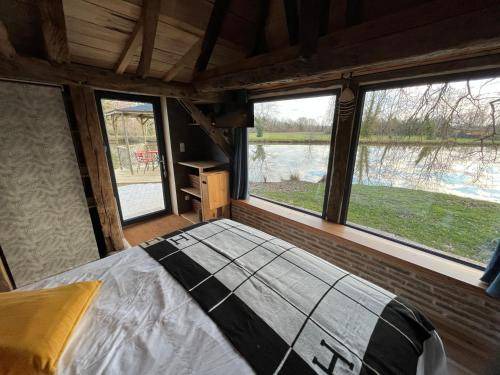 Photo of Bedroom in Saint-Laurent-des-Hommes