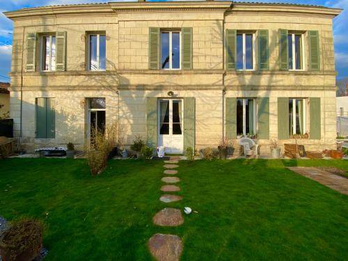 Photo of Buildings in Saint-Sulpice-et-Cameyrac