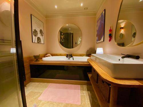 Photo of Bathroom in Le Dorat