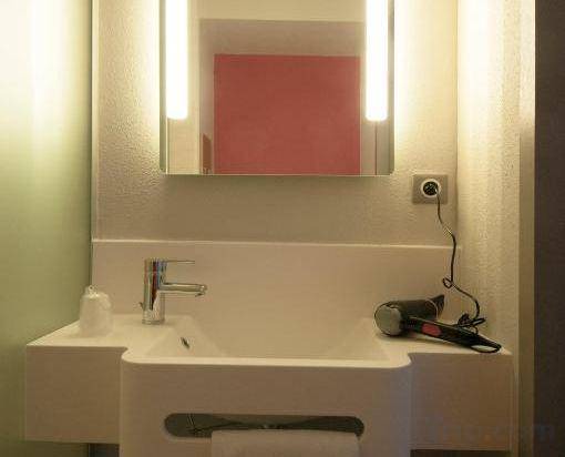 Photo of Bathroom in Puilboreau