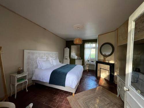 Photo of Bedroom in Oiron