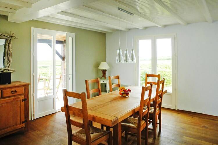 Photo of Livingroom in Chenac-Saint-Seurin-d'Uzet