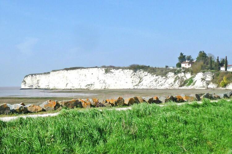 Photo of Buildings in Chenac-Saint-Seurin-d'Uzet