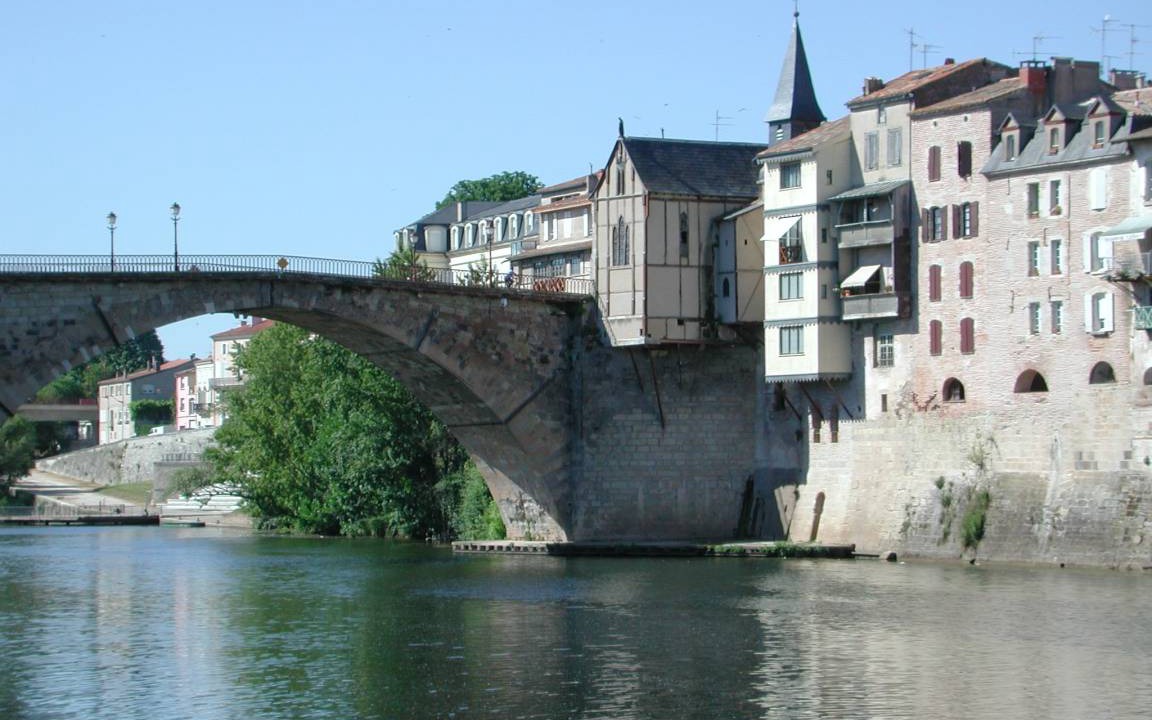 Photo of Buildings in Castelmoron-sur-Lot