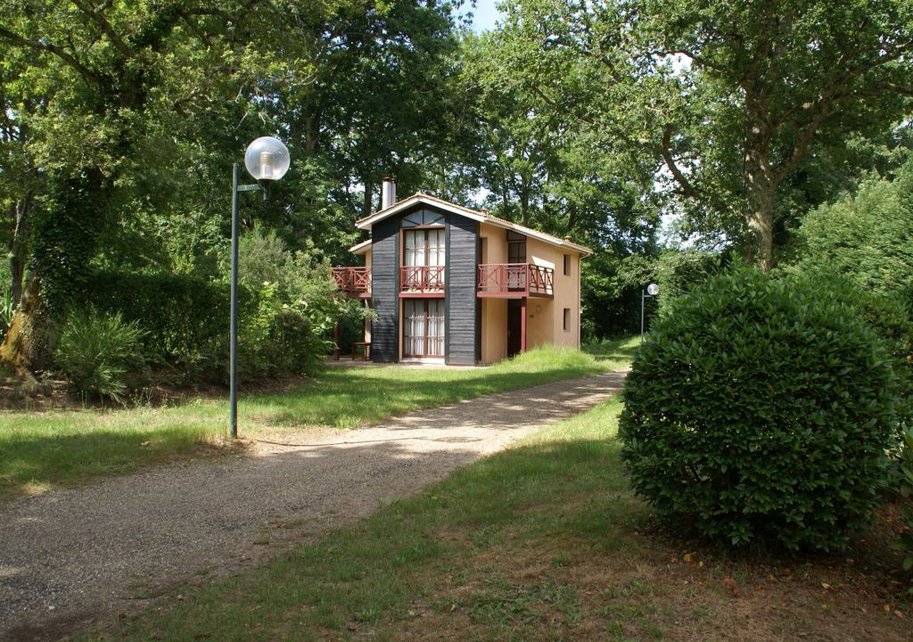 Photo of Buildings in Salles