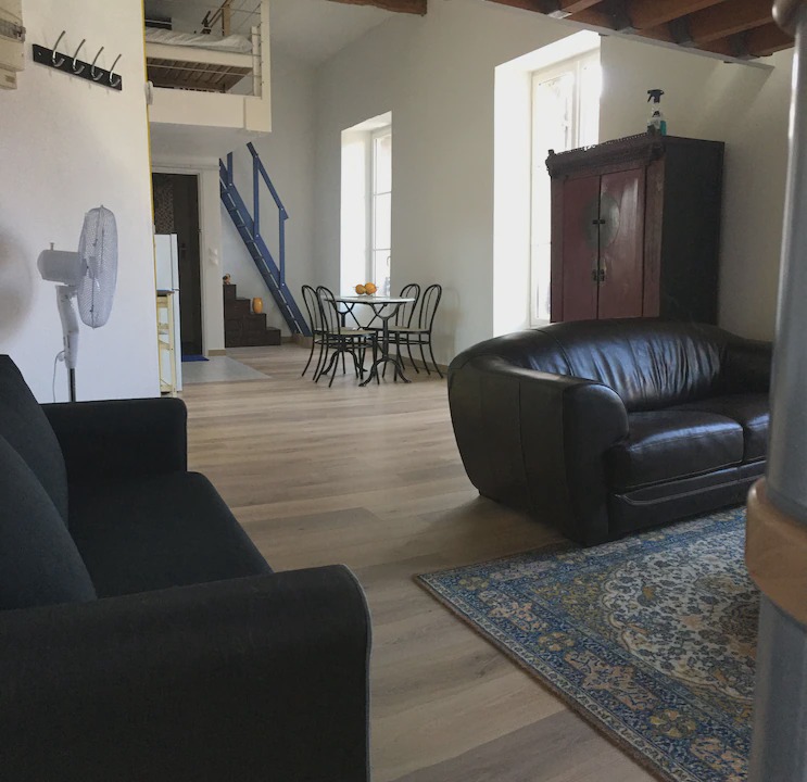 Photo of Livingroom in Hotel de Ville - Quinconces