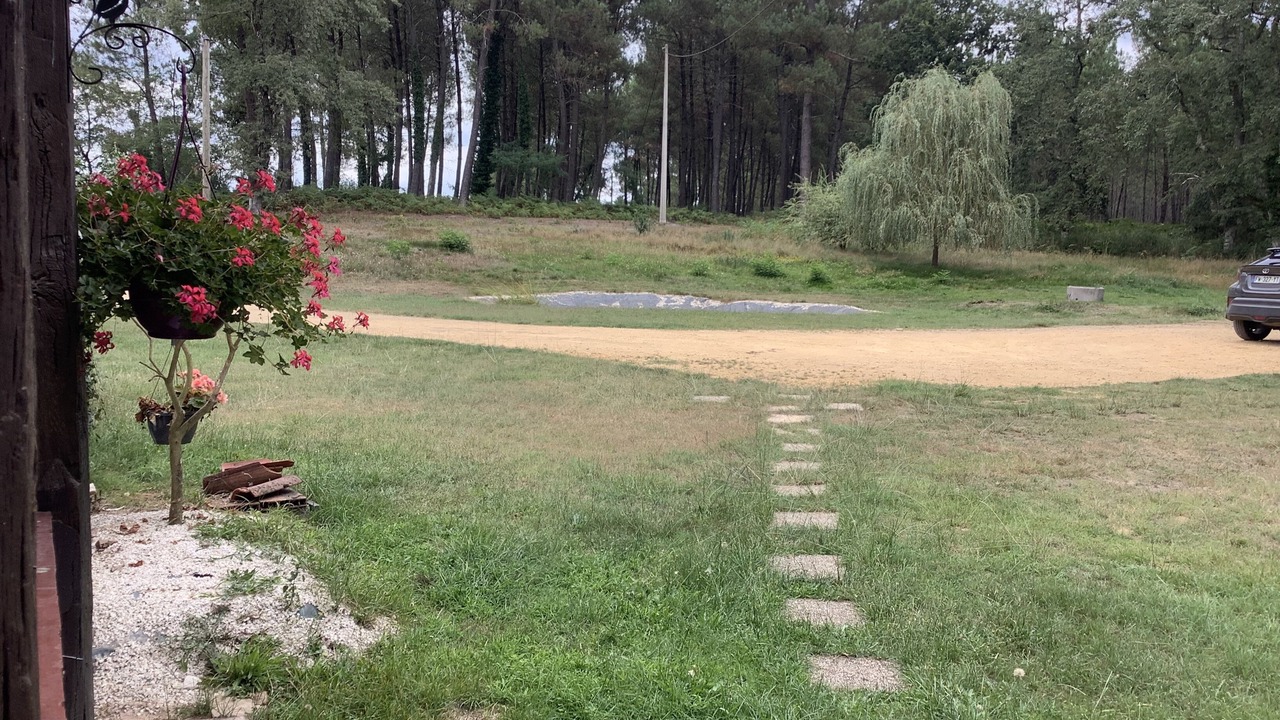Photo of Outdoor in Bourriot-Bergonce