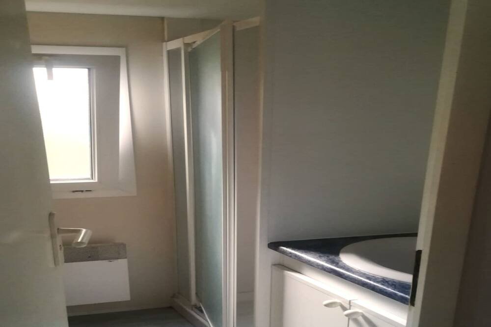 Photo of Bathroom in Lamongerie