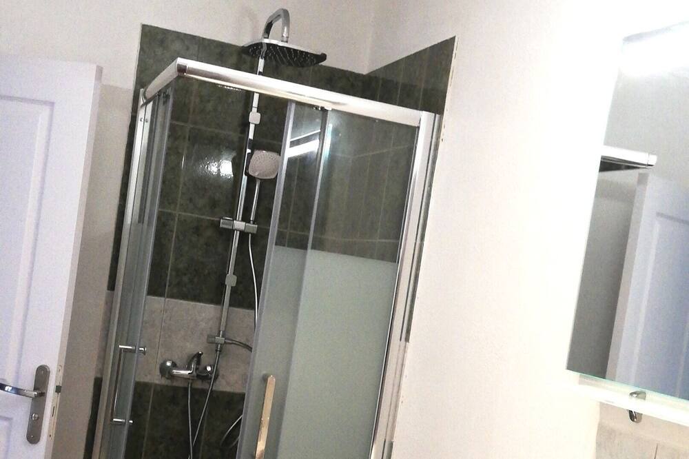 Photo of Bathroom in Tulle