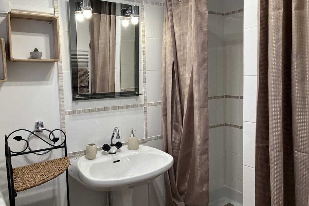 Photo of Bathroom in Bussiere-Dunoise
