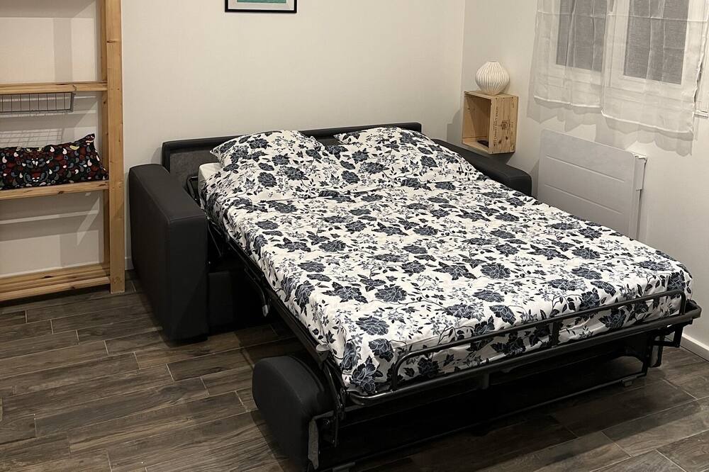 Photo of Bedroom in Begles