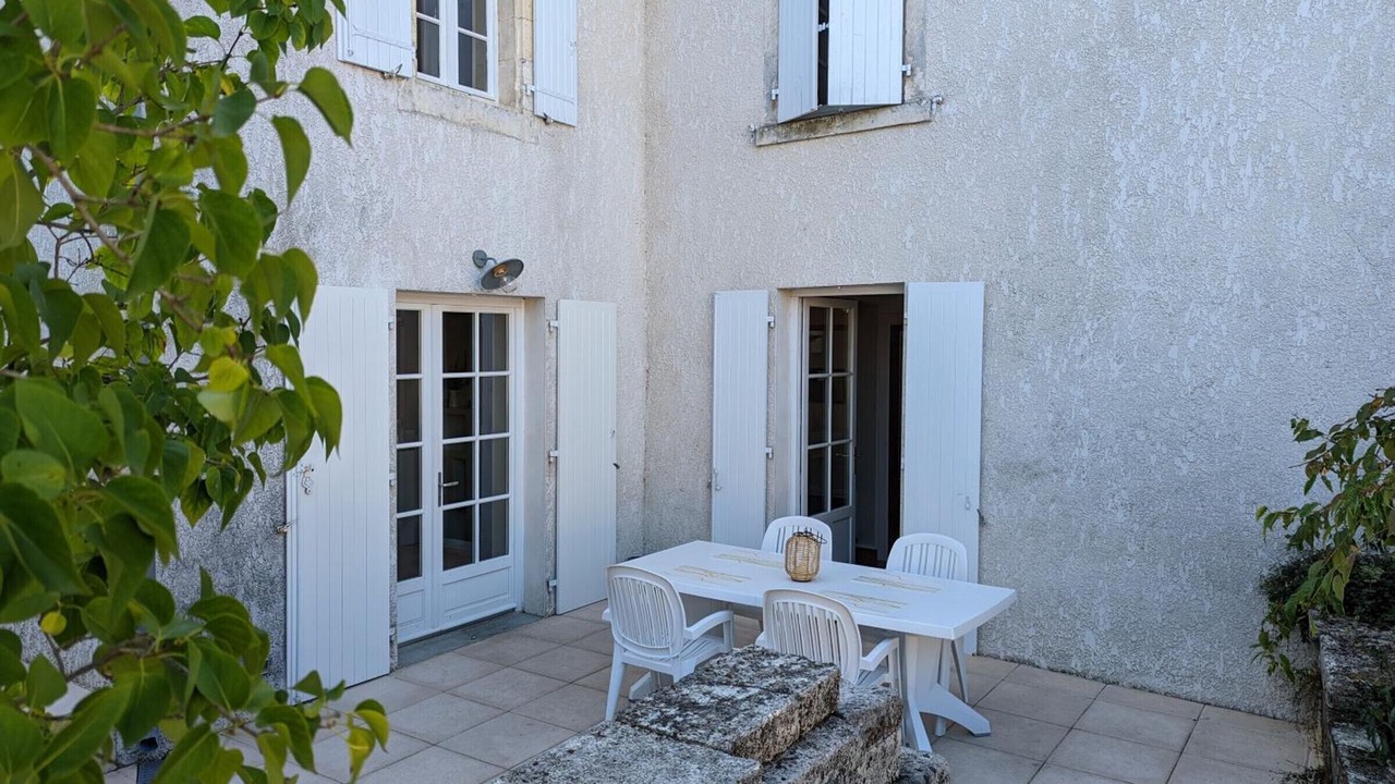 Photo of Patio Balcony in Baignes-Sainte-Radegonde
