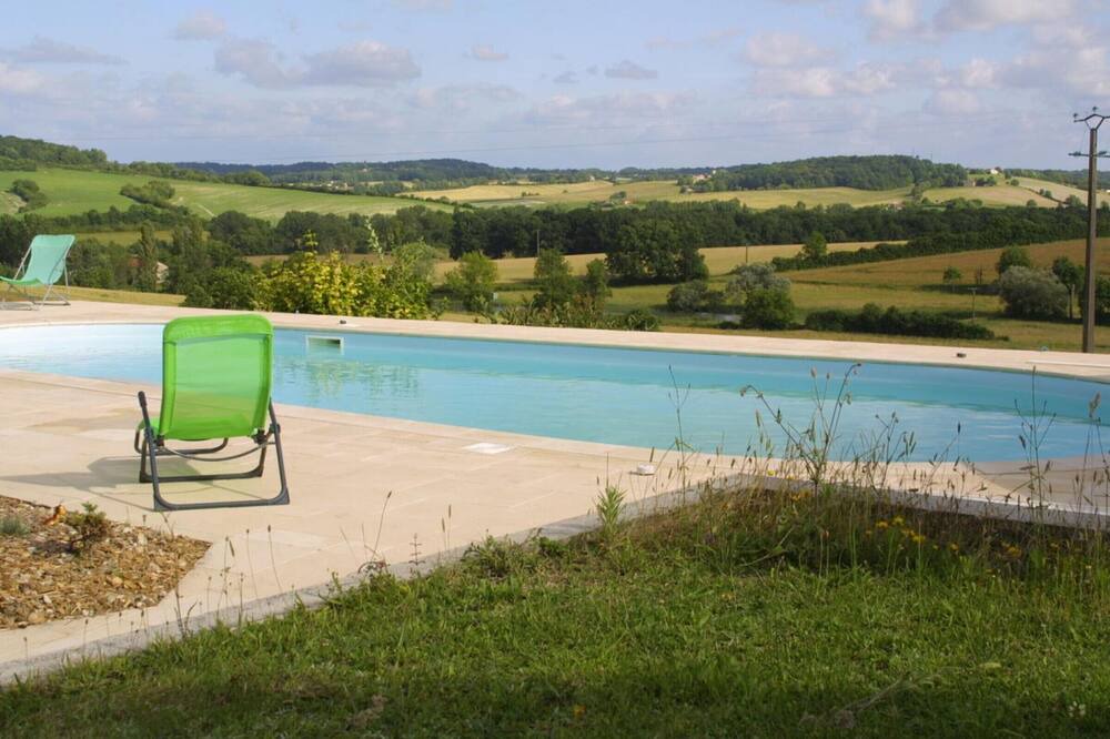 Photo of Outdoor in Montmoreau-Saint-Cybard