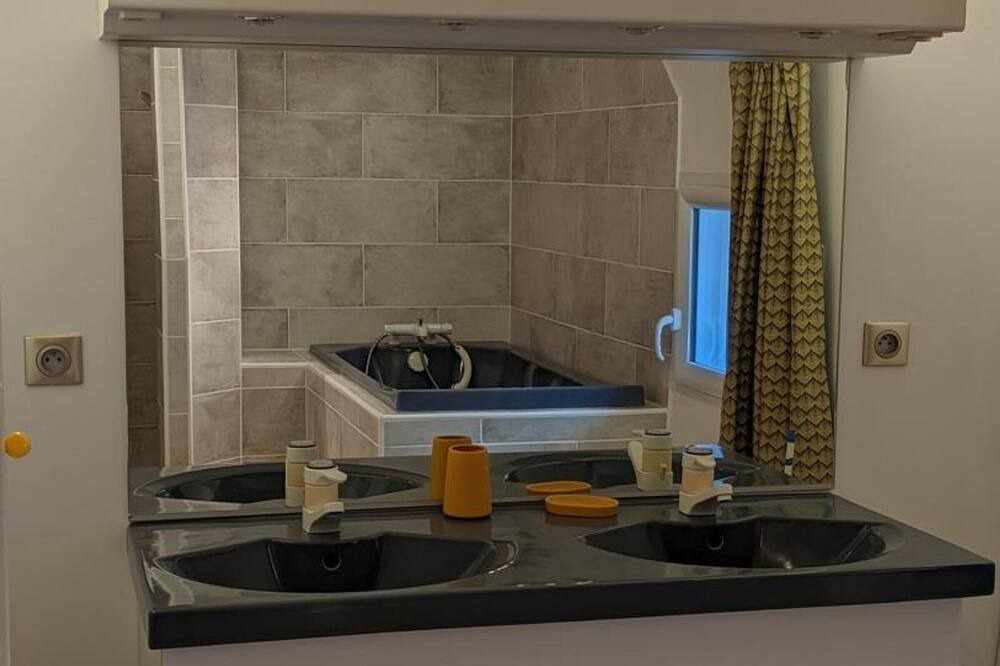 Photo of Kitchen in Montmoreau-Saint-Cybard