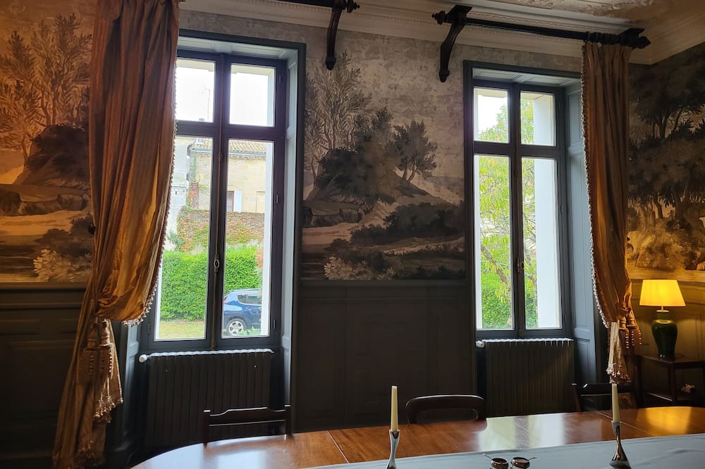 Photo of Bedroom in Saint-Medard-de-Guizieres