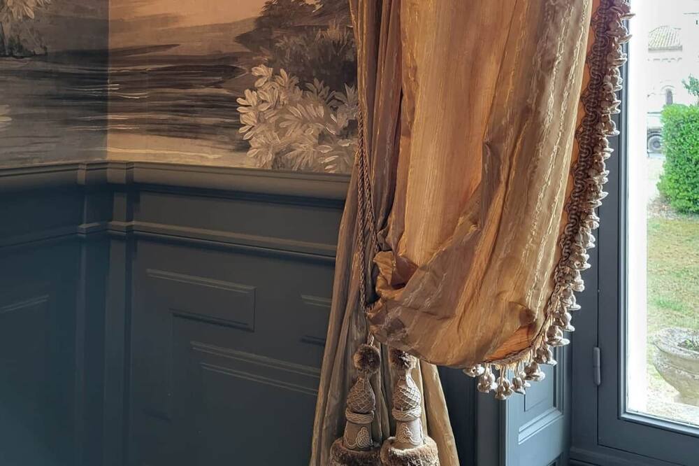 Photo of Livingroom in Saint-Medard-de-Guizieres