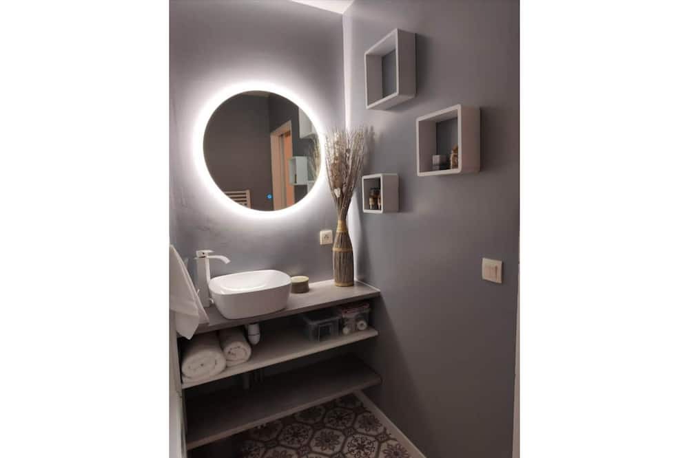 Photo of Bathroom in Bordeaux-Lac