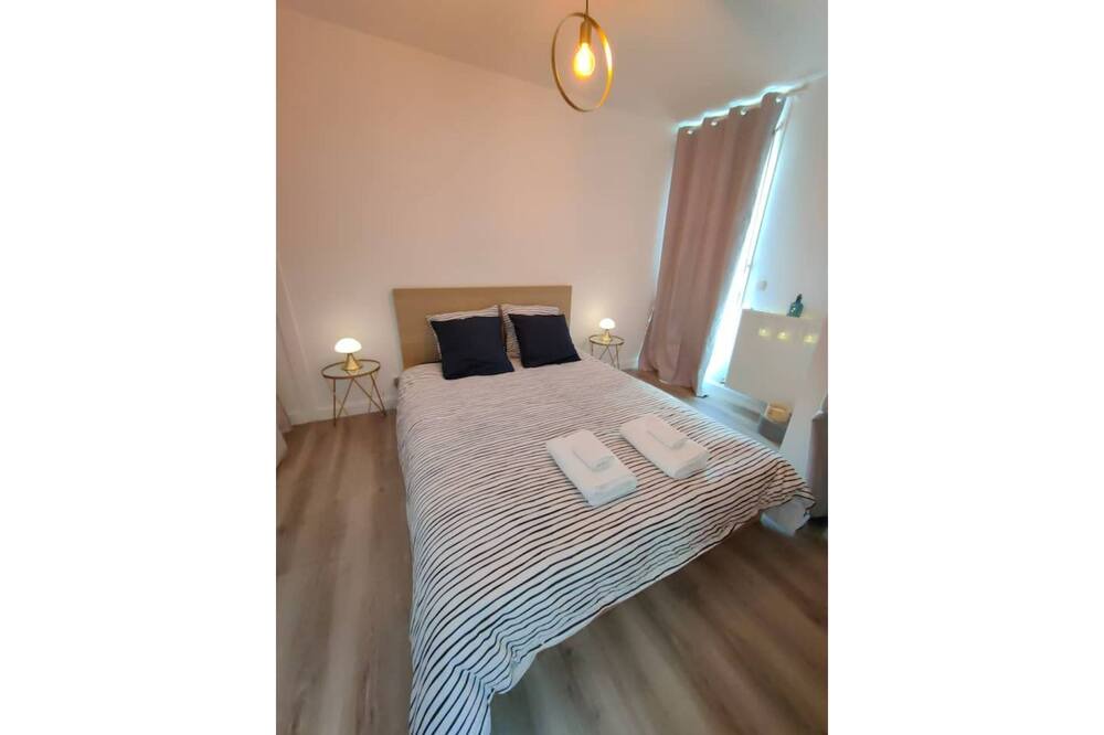 Photo of Bedroom in Bordeaux-Lac