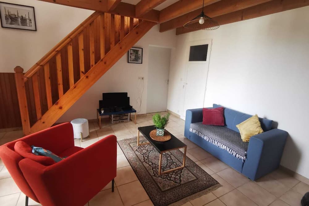 Photo of Livingroom in Saint-Pardoux-Isaac