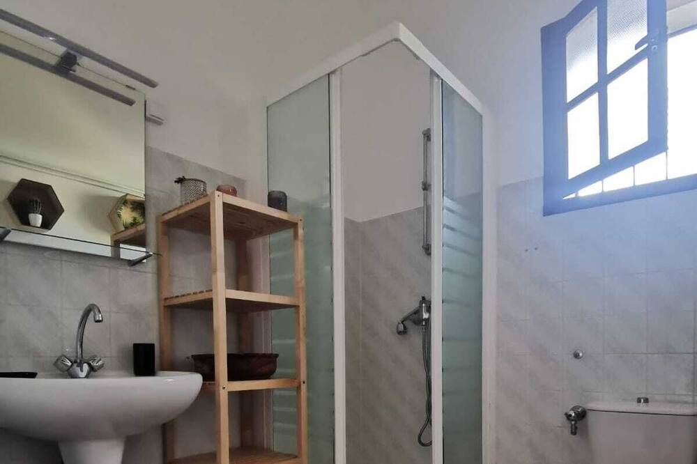 Photo of Bathroom in Saint-Pardoux-Isaac