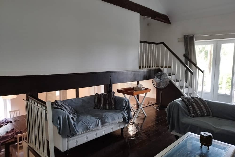 Photo of Livingroom in Saint-Pierre-de-Frugie