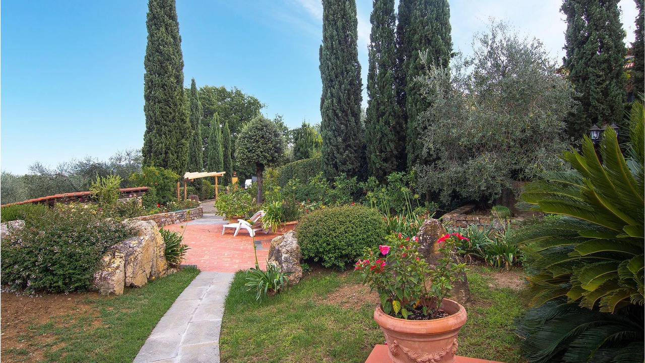 Photo of Outdoor in Comeana