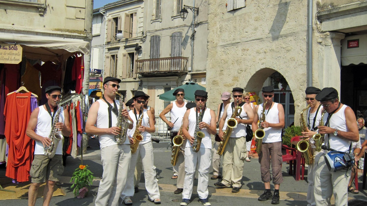 Photo of Others in Duras