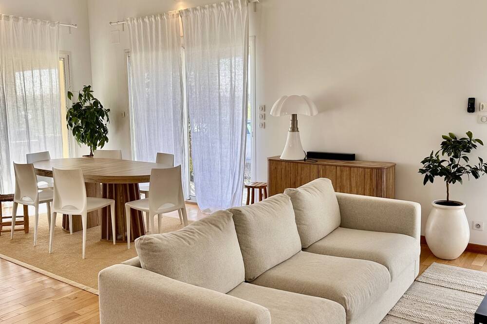 Photo of Livingroom in Gontaud
