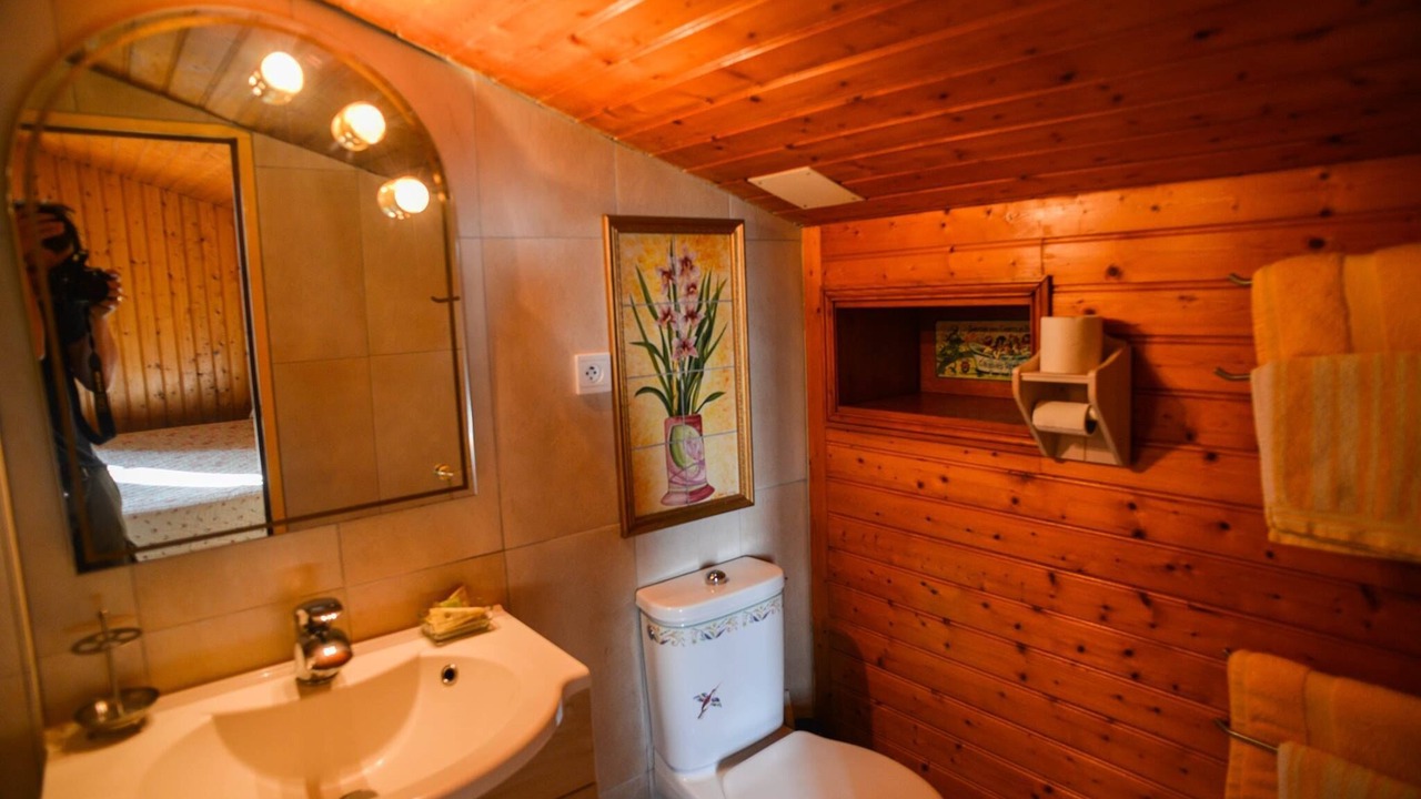 Photo of Bathroom in Saint-Michel-de-Fronsac