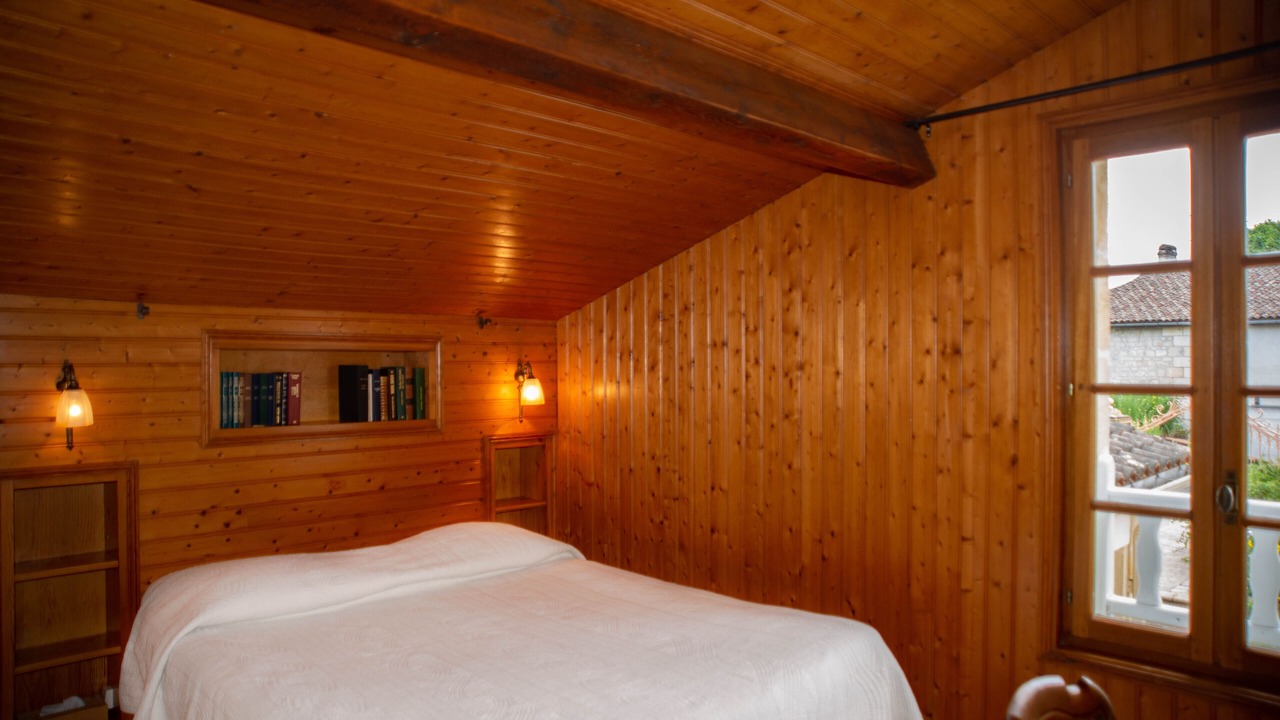 Photo of Bedroom in Saint-Michel-de-Fronsac