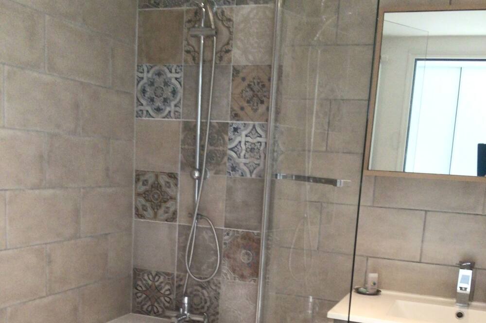 Photo of Bathroom in Cheray