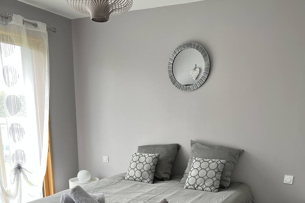 Photo of Bedroom in Biganos
