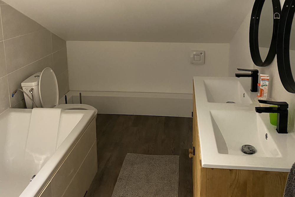 Photo of Bathroom in Lencouacq