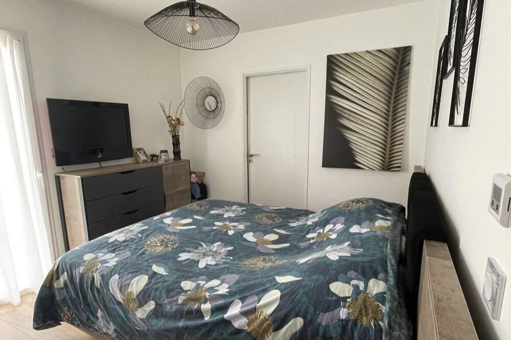 Photo of Bedroom in Tosse
