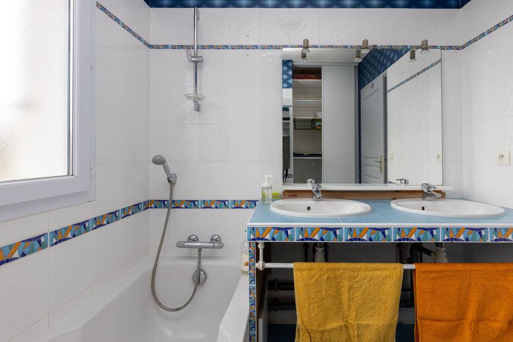Photo of Bathroom in Bardos