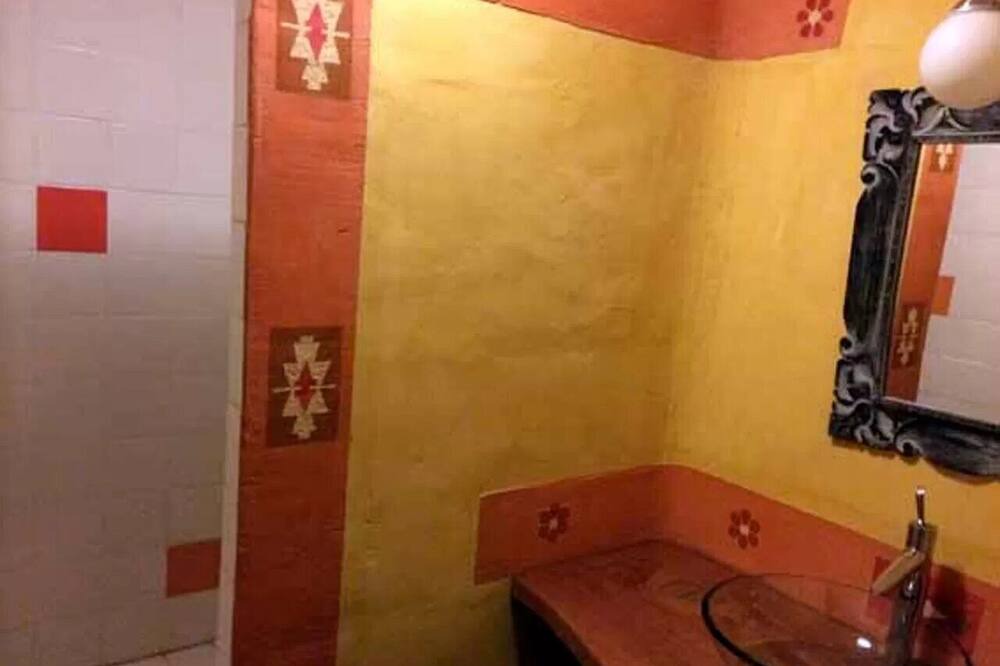 Photo of Bathroom in Herrere