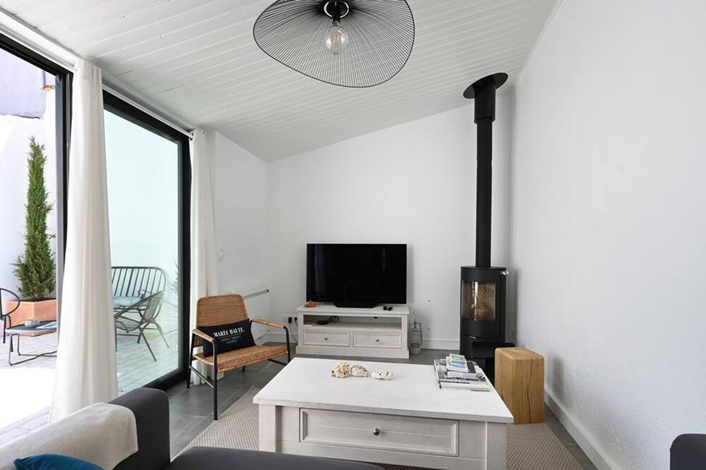 Photo of Livingroom in Les Portes-en-Re