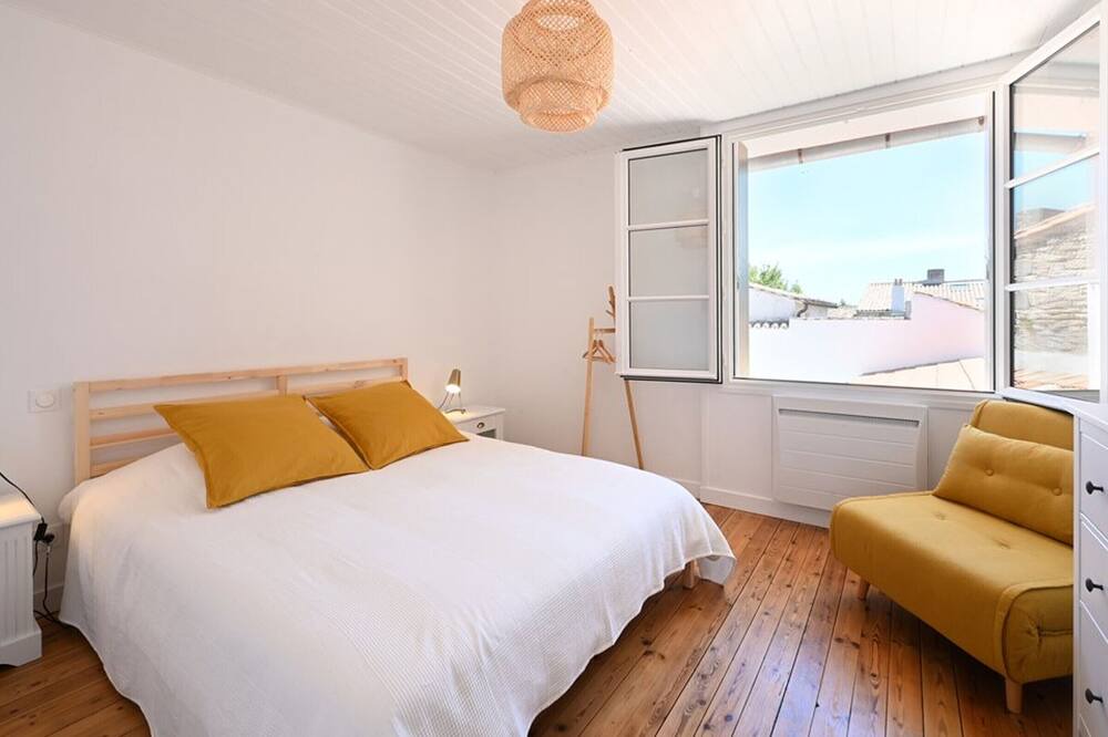 Photo of Bedroom in Les Portes-en-Re