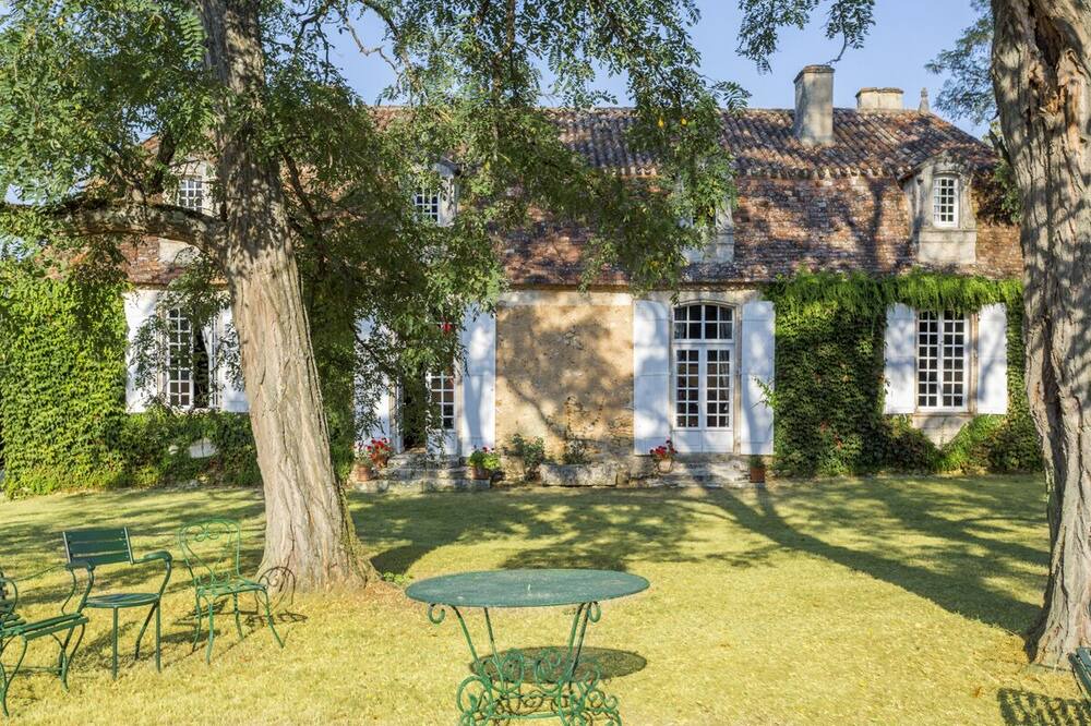Photo of Outdoor in Liorac-sur-Louyre