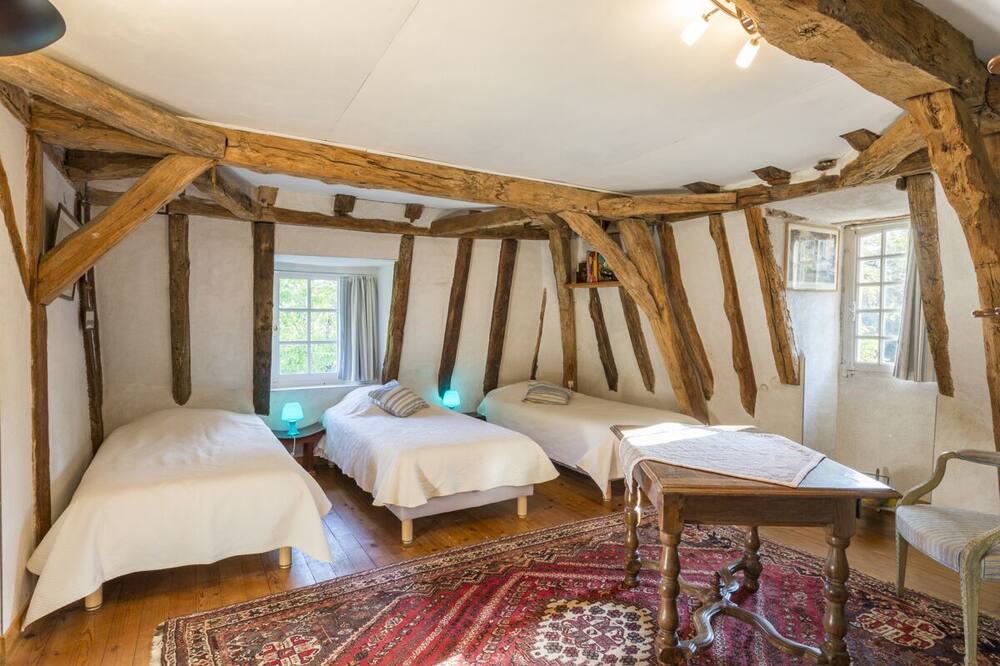 Photo of Bedroom in Liorac-sur-Louyre
