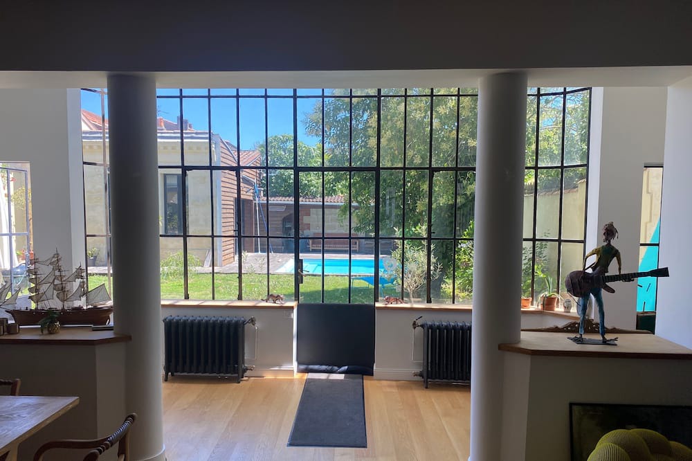 Photo of Livingroom in Victor Hugo - Saint-Augustin