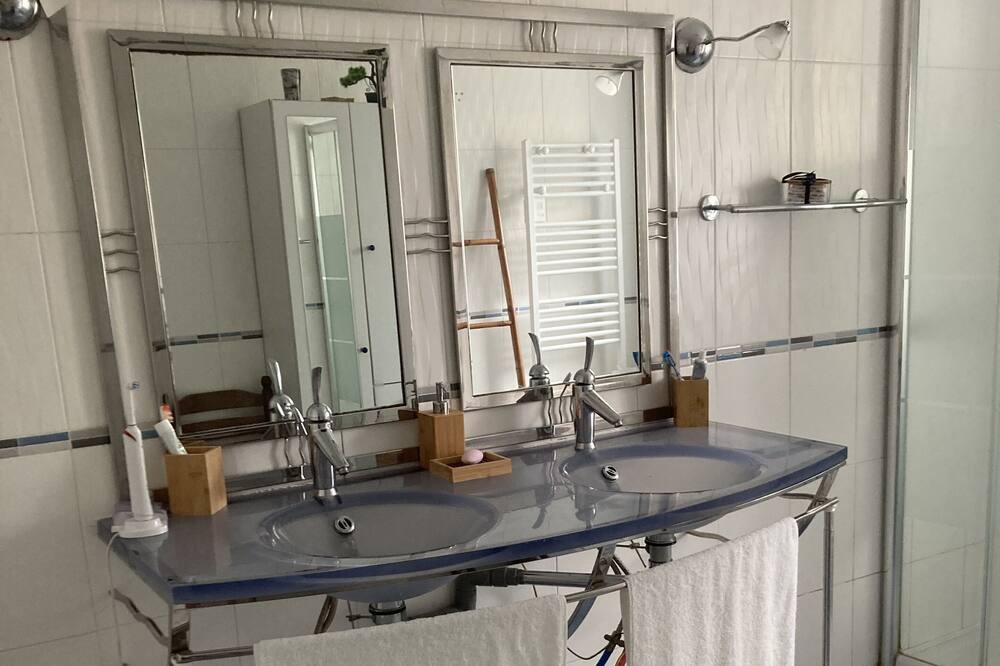 Photo of Bathroom in Sud Charente