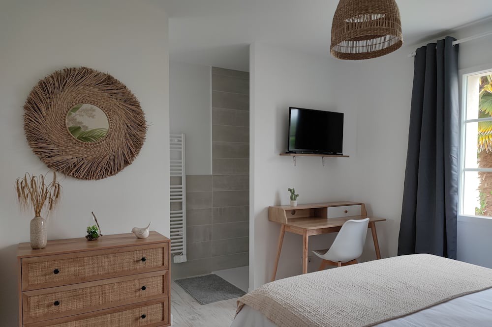 Photo of Bedroom in Corme Ecluse