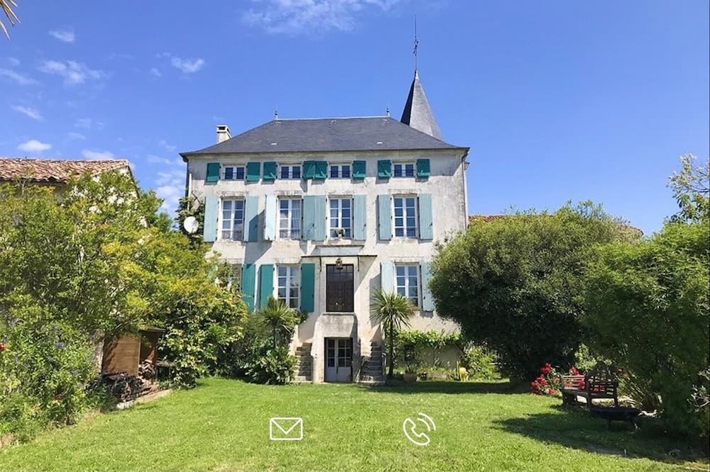Photo of Outdoor in Saint-Laurent-de-Belzagot
