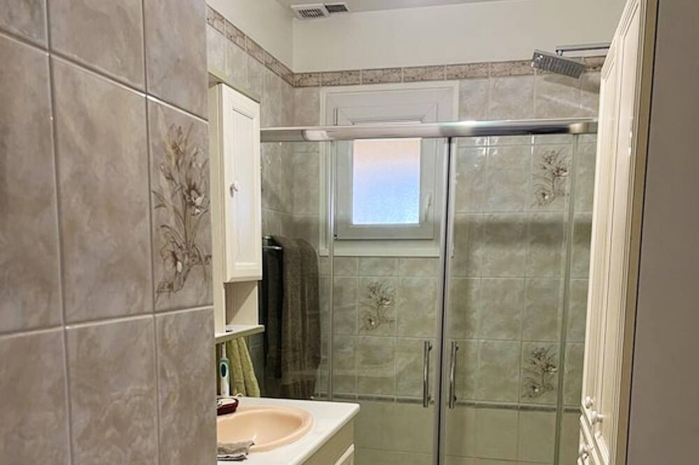 Photo of Bathroom in Saint Froult