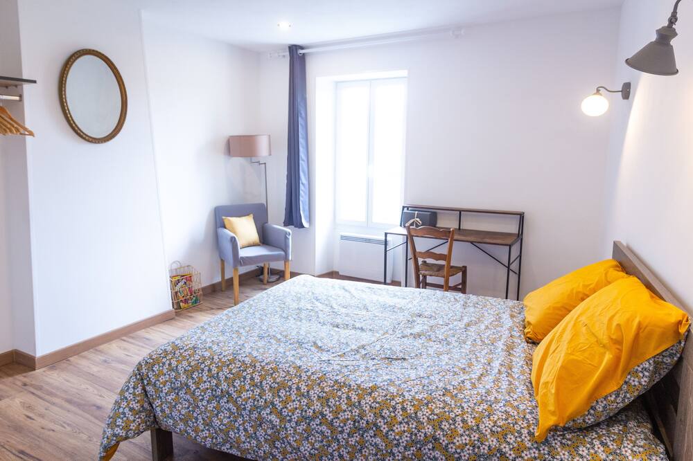 Photo of Bedroom in Montpellier de Medillan