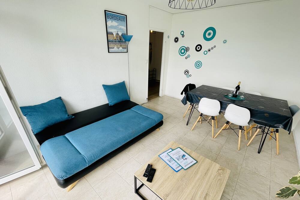 Photo of Livingroom in Cenon