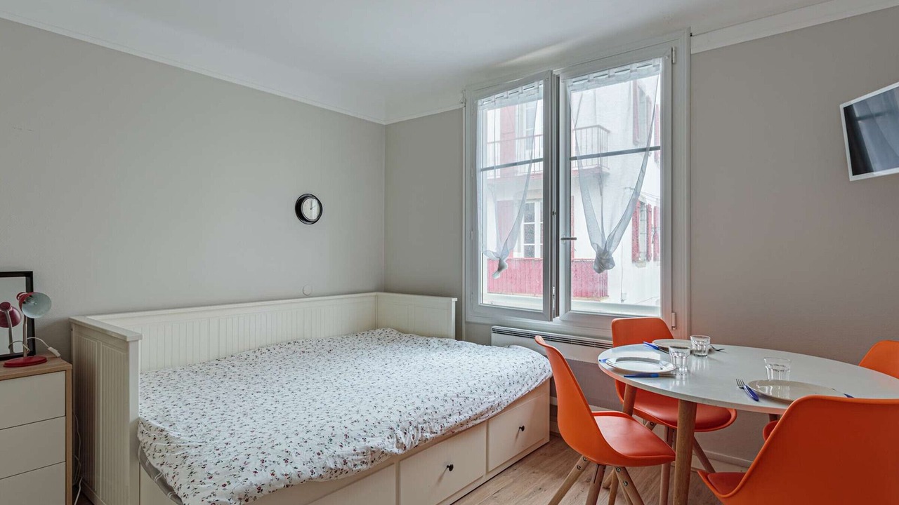 Photo of Bedroom in Saint-Jean-de-Luz City Center