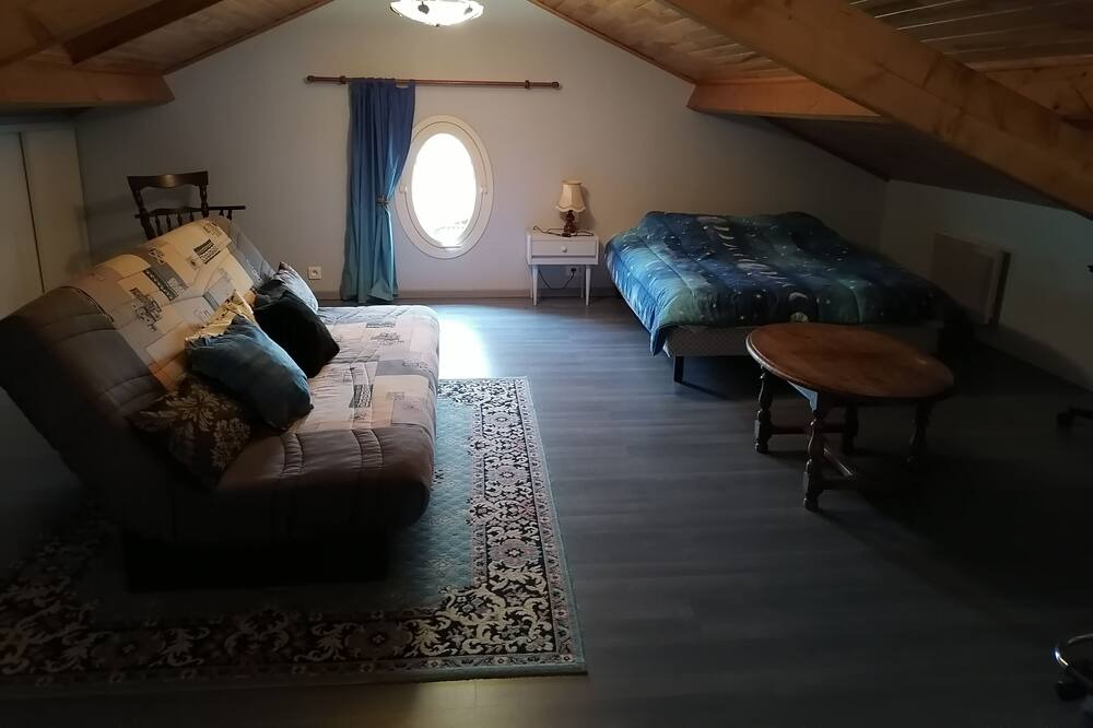 Photo of Bedroom in Cantillac